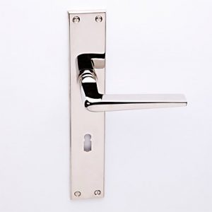 Burchartz nikkel op Bauhaus schild met sleutelgat